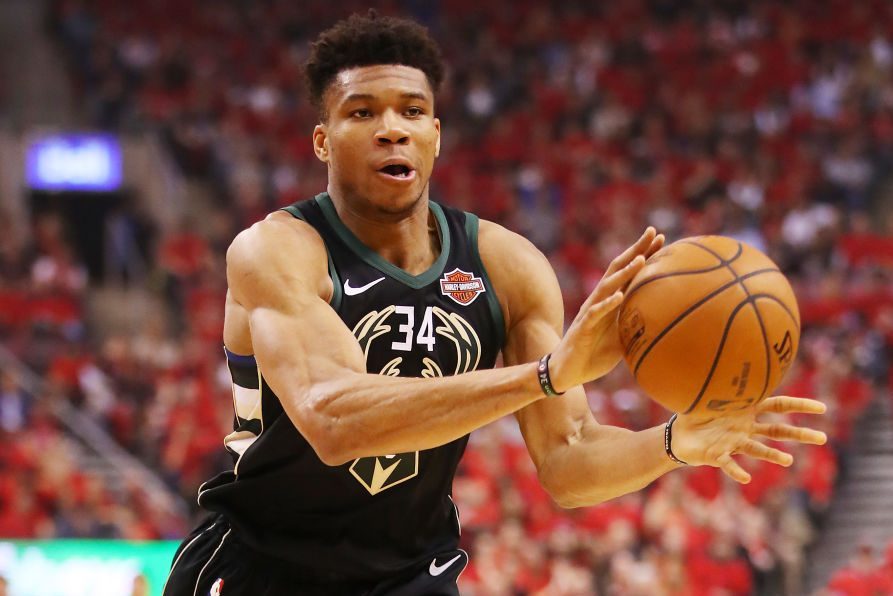 NBA phát sốt vì phát hiện Giannis Antetokounmpo từng đi đóng phim