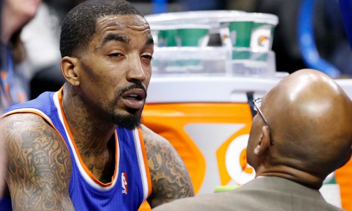 Những pha bóng khiến JR Smith bị đặt biệt danh Thánh Cần