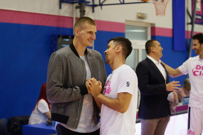 Nikola Jokic có nguy cơ lớn nhiễm COVID-19