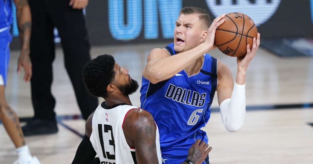 Kristaps Porzingis nghỉ hết vòng 1 Playoffs