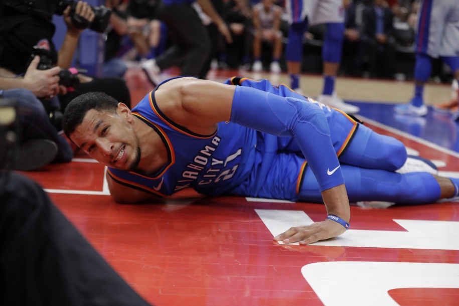 Chuyên gia phòng ngự Andre Roberson trở lại sau 2 năm vắng bóng