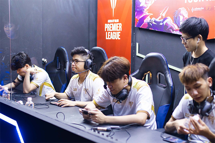 Kết quả APL 2020 Liên Quân hôm nay 3/7: SGP có nguy cơ mất Top 4