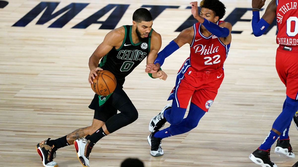 Tatum, Brown tỏa sáng, Boston Celtics hạ Philadelphia 76ers ở game 1