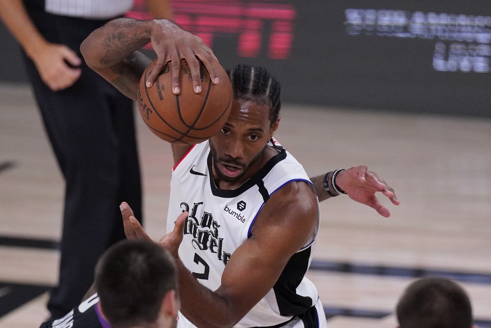 Kawhi Leonard suýt có triple-double, LA Clippers thể hiện đẳng cấp