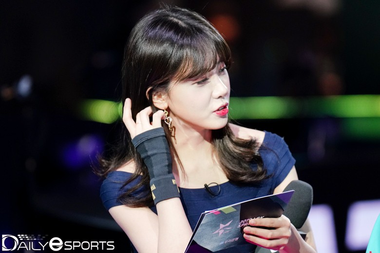 Nữ MC Kim Min-Ah chính thức chia tay với LCK