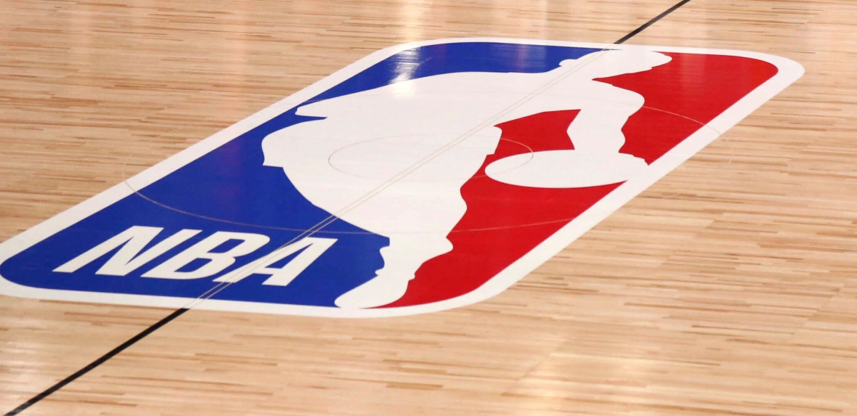 Nhiếp ảnh gia NBA bị đuổi việc vì xúc phạm đối thủ của Trump