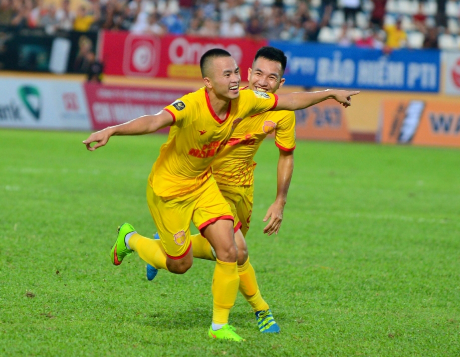 Lê Sỹ Minh: Linh hồn nơi tuyến giữa của Nam Định FC