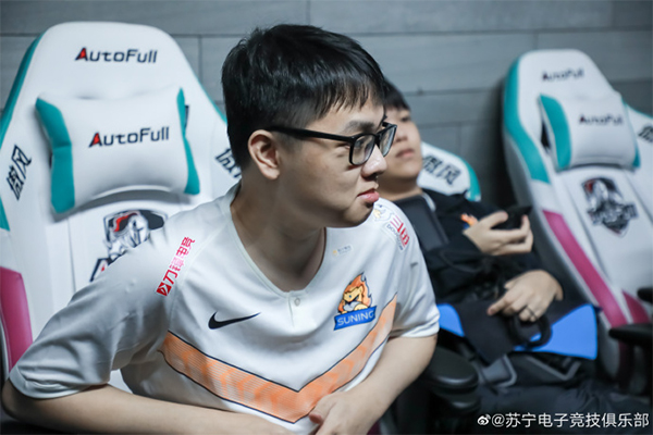 SofM và Suning Gaming đã chắc suất tham dự Playoffs LPL Mùa Hè 2020?