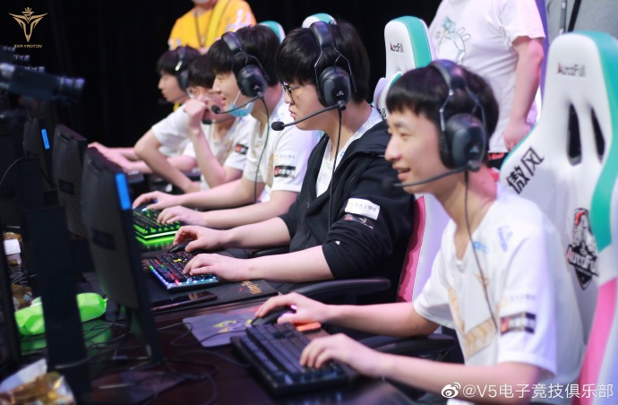 Kết quả Playoffs LPL Mùa Hè 2020 hôm nay 13/8: V5 hạ gục nhà vô địch CKTG