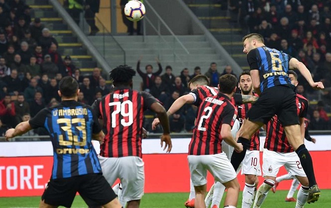 Inter - Milan: Những trận derby với tiền lệ Nerazzurri xếp trên Rossoneri