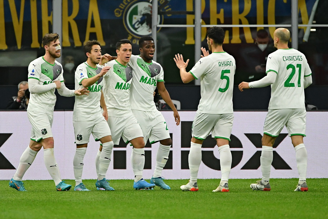 Ngạc nhiên về đội bóng Serie A đánh bại cả Milan, Inter và Juventus