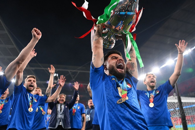 Tuyển &Yacute; nhận tiền thưởng kỷ lục tại EURO 2021