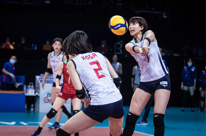 Bóng chuyền nữ Nhật Bản trở lại Top 4 VNL2021 sau trận thắng nghẹt thở