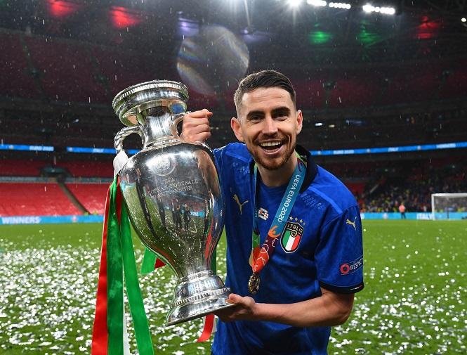 Cuộc đua Quả bóng vàng: Jorginho cách Messi cả… năm ánh sáng!