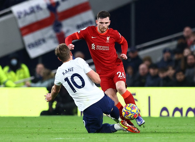 Kane tránh thẻ đỏ trước Liverpool “nhờ là đội trưởng tuyển Anh”