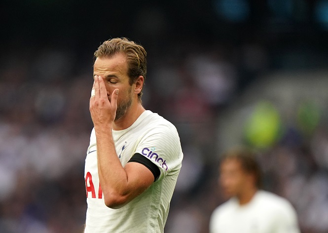Harry Kane bị chế giễu sau khi Tottenham thua Arsenal