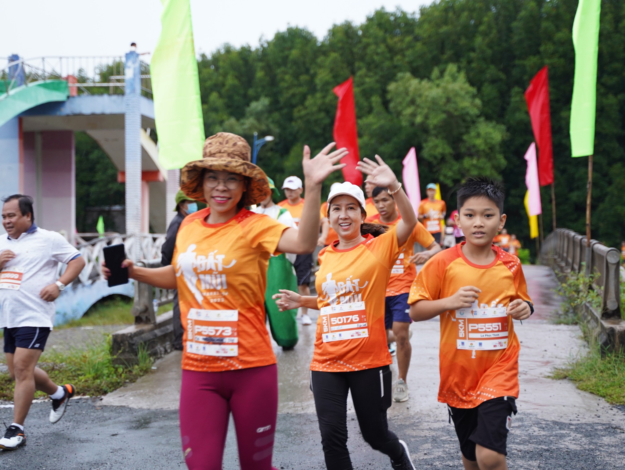 Ch&uacute; trọng ph&aacute;t triển s&acirc;n chơi chạy bộ cho trẻ em ở giải C&agrave; Mau Marathon 2023