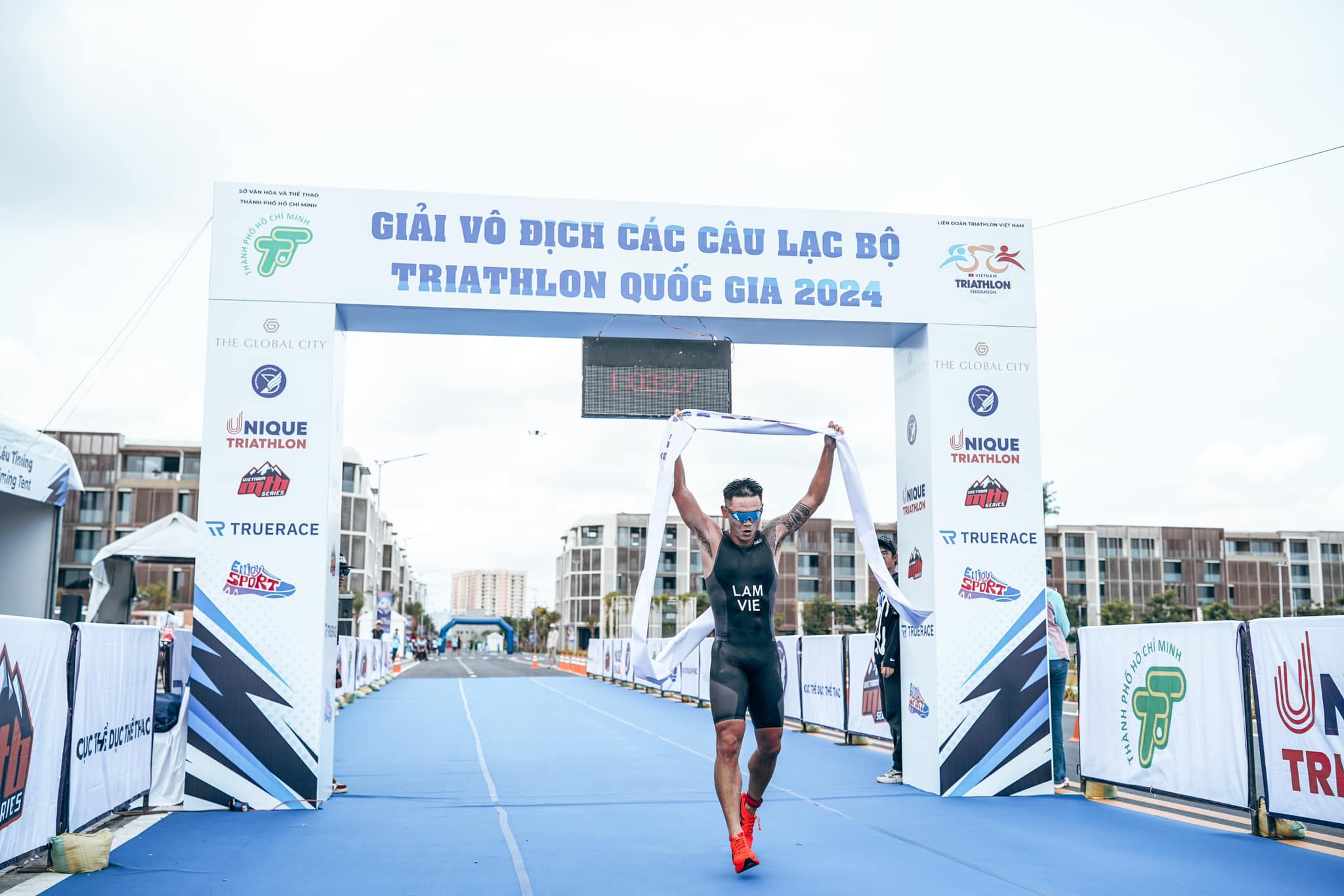 Lâm Quang Nhật đăng quang giải triathlon các CLB vô địch quốc gia 2024