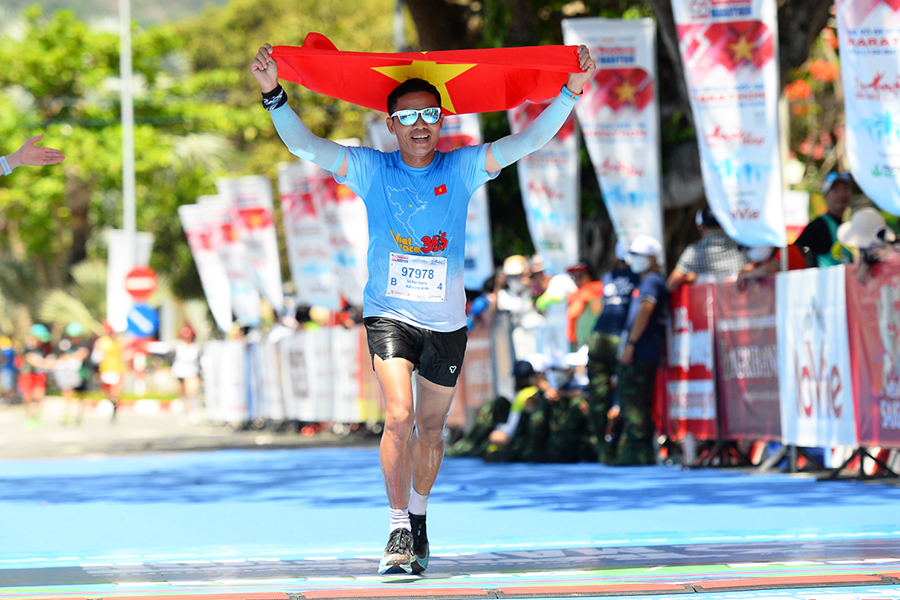 Người sáng lập mạng chạy ảo được đề cử WeChoice Awards mê mẩn Tiền Phong Marathon