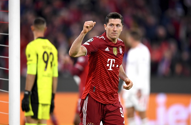 Lewandowski ghi 80 bàn ở Champions League nhanh hơn Ronaldo và Messi