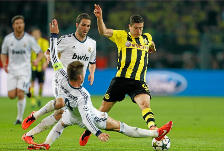 Real Madrid vs Barca: Lewandowski ra mắt Siêu kinh điển và cơn ác mộng cho “Kền kền trắng”