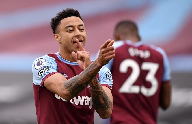 Lingard tái hiện kỹ năng “xoay compa” của Berbatov gây phấn khích Lingard tái hiện kỹ năng “xoay compa” của Berbatov gây phấn khích