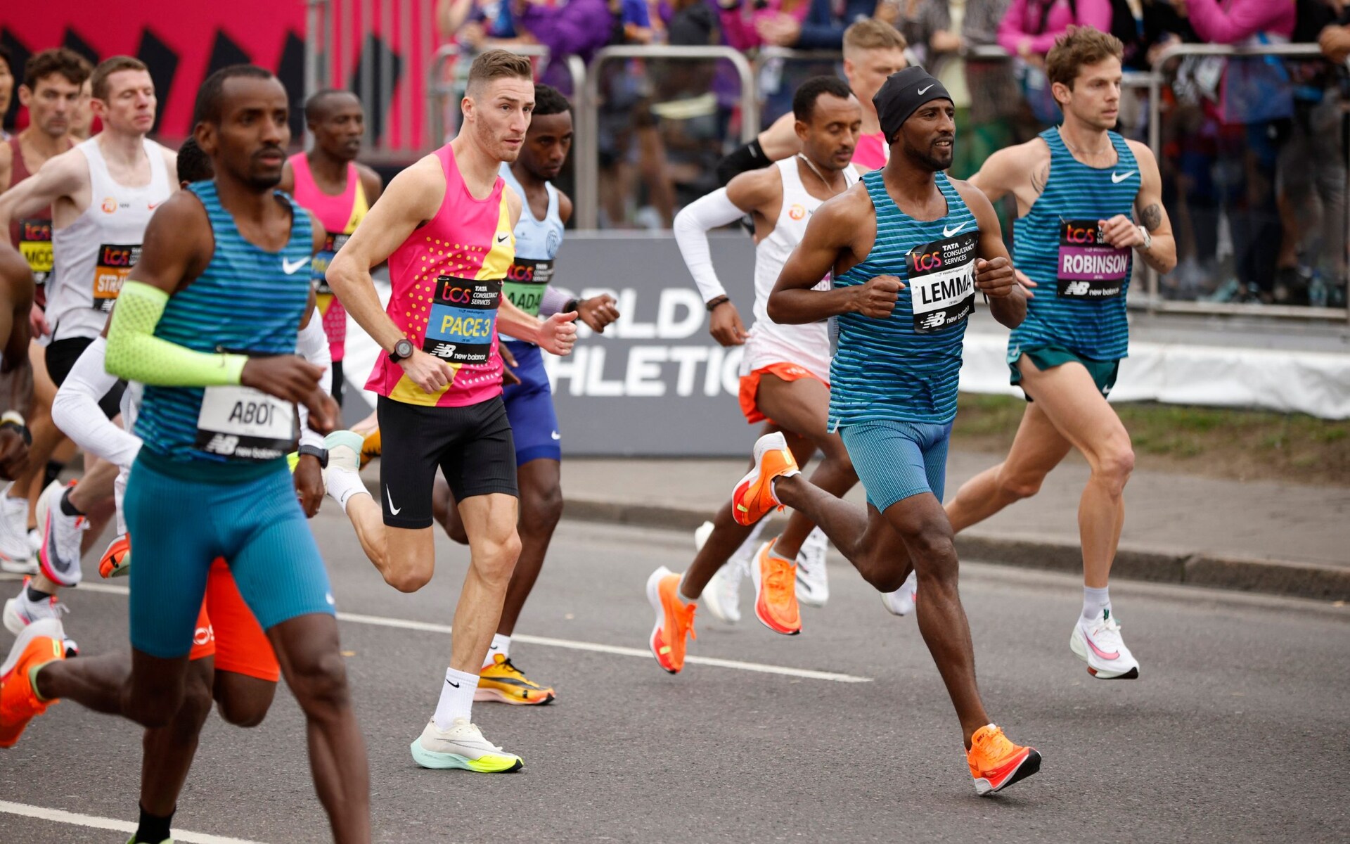 VĐV nước ngoài chạy London Marathon phải đóng thêm phí “thuế khí hậu”