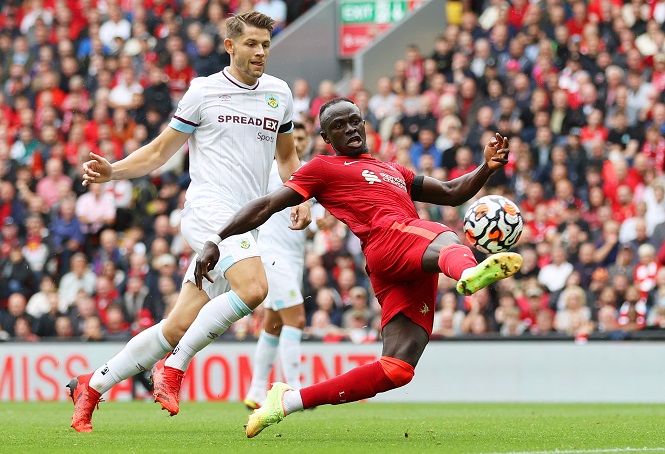Sadio Mane đánh dấu cột mốc ghi bàn cho Liverpool ở Anfield
