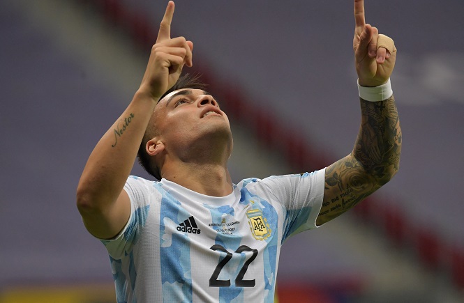 Lautaro Martinez sánh ngang Messi ở vòng loại World Cup 2022 Lautaro Martinez sánh ngang Messi ở vòng loại World Cup 2022