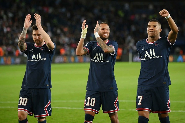 PSG chịu khoản lỗ kỷ lục trước khi đem về Messi