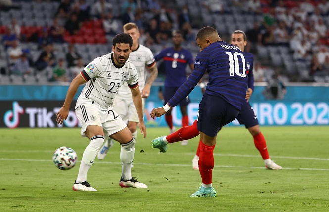 Mbappe tiếc nuối khi mất bàn thắng ngoạn mục cho Pháp Mbappe tiếc nuối khi mất bàn thắng ngoạn mục cho Pháp