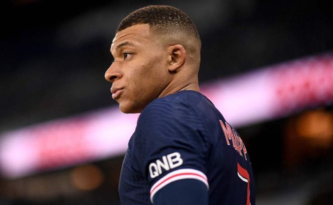 Mbappe từ chối mức lương cao hơn Messi và Neymar ở PSG