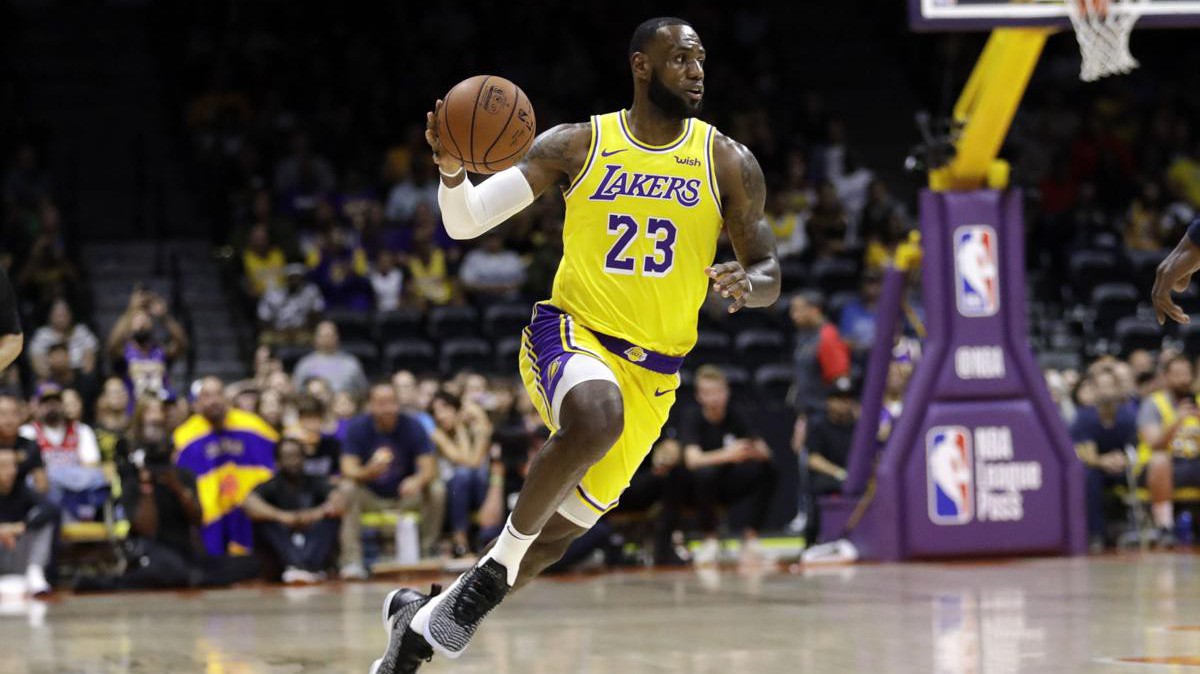 LeBron James và LA Lakers không mạnh bằng Russell Westbrook và Oklahoma City Thunder?