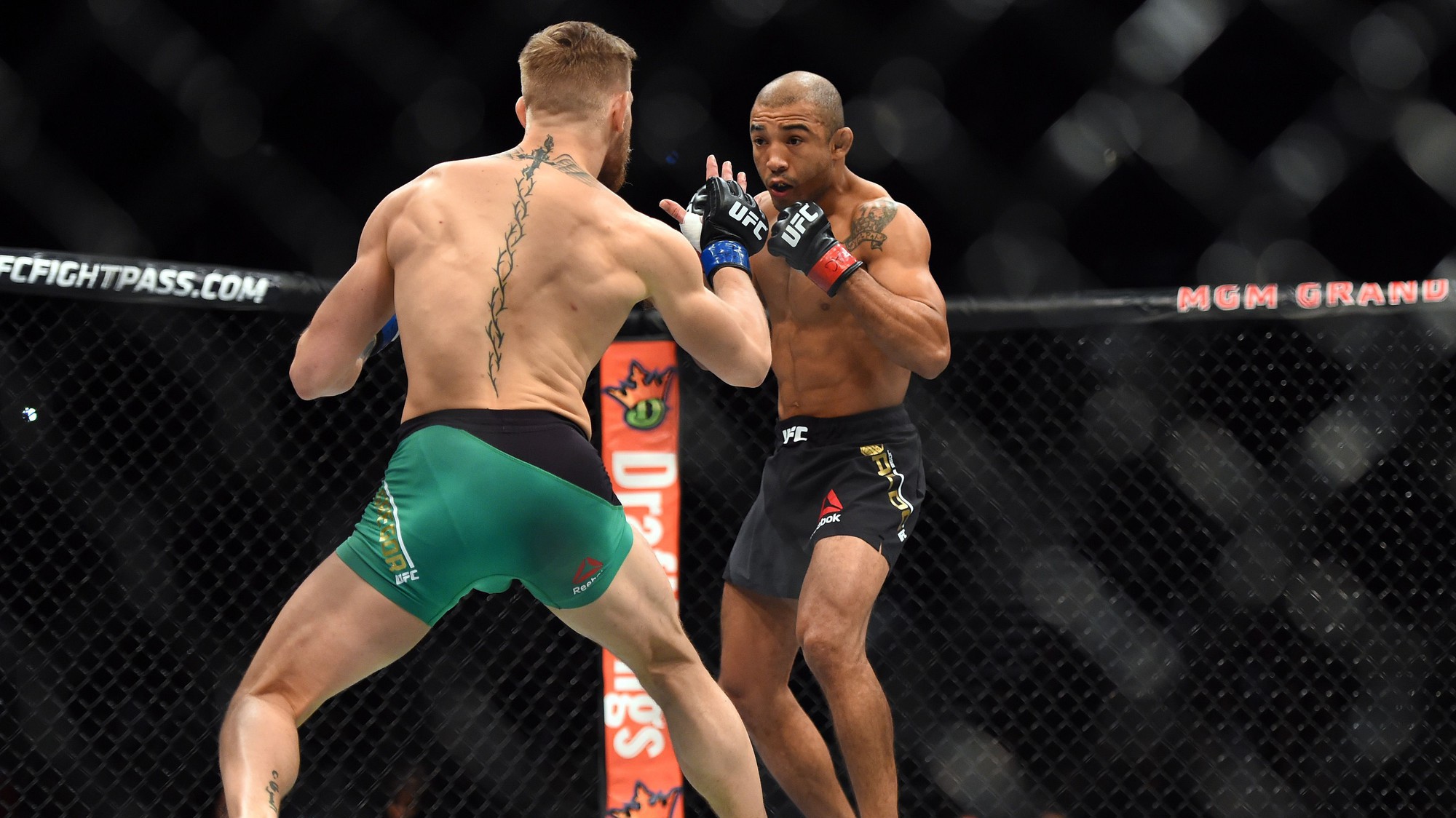 Thù cũ nhắc lại, José Aldo đòi tái đấu với Conor McGregor
