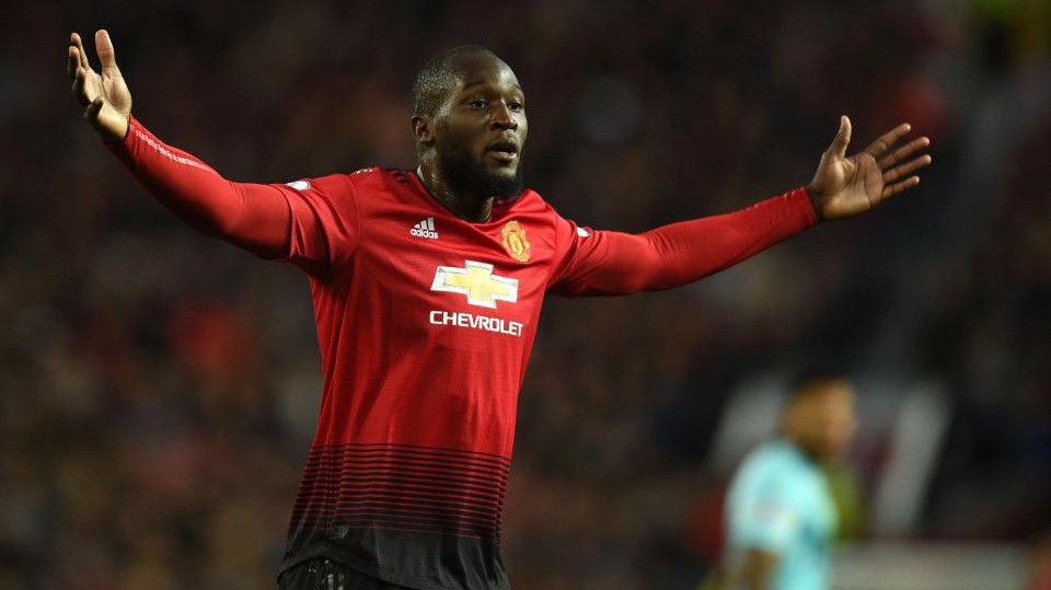 Bị NHM M.U đòi cho ngồi dự bị, Lukaku chửi thề đáp trả