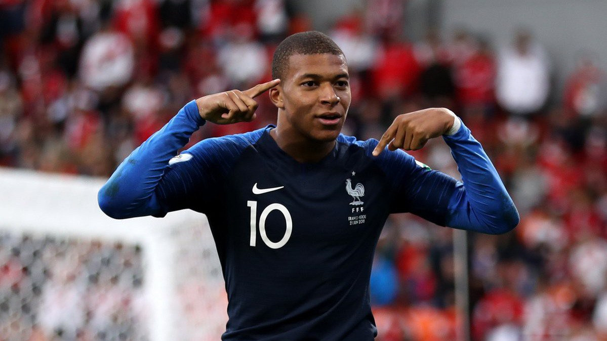 Chơi trận thứ 25 cho ĐT Pháp, Mbappe có xuất sắc hơn Henry, Platini, Trezeguet và Papin?