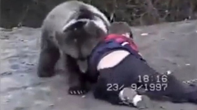 Những chuyện chưa kể về chú gấu bạn tập của Khabib