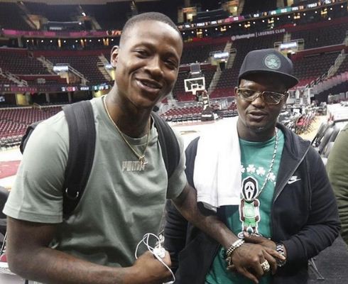 Trận đấu xúc động sau 23 năm ngồi tù của cha Terry Rozier - Ảnh 2. Trận đấu xúc động sau 23 năm ngồi tù của cha Terry Rozier - Ảnh 2.