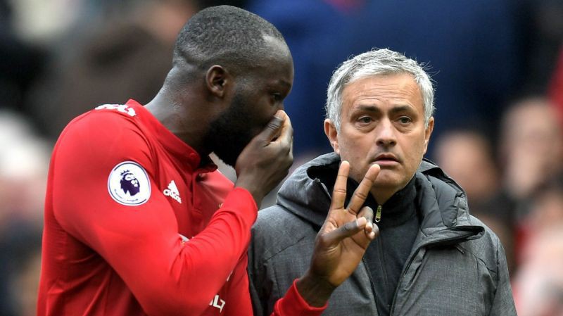 Romelu Lukaku sa sút liệu Jose Mourinho có dám để tiền đạo người Bỉ ngồi dự bị trước Chelsea?