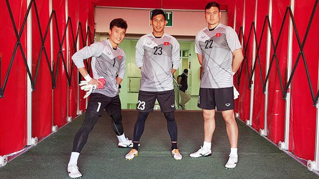 Tuyển Việt Nam chuẩn bị AFF Cup 2018: Số 1 không dành cho Bùi Tiến Dũng?