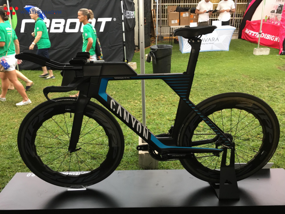 Chiêm ngưỡng các mẫu siêu xe đạp đắt nhất thế giới ở giải VĐTG Ironman Kona 2018 - Ảnh 12. Chiêm ngưỡng các mẫu siêu xe đạp đắt nhất thế giới ở giải VĐTG Ironman Kona 2018 - Ảnh 12.
