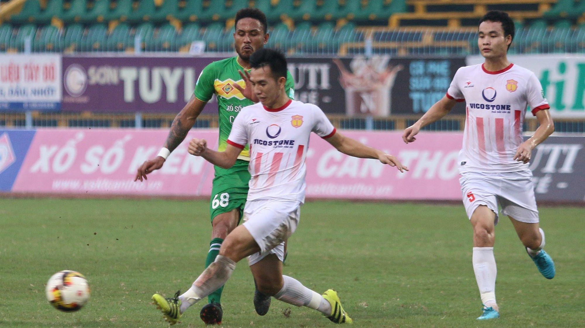 Nam Định sẽ sống sao khi "không còn gì" ở V.League 2019?