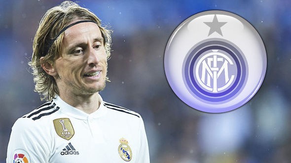 Luka Modric cảm thấy chán nản nhưng vẫn bị Real "trói chân"