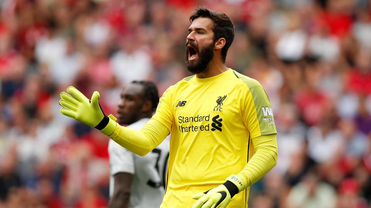 Choáng với kỷ lục 56 năm vừa được Alisson xác lập tại Liverpool - Ảnh 1.