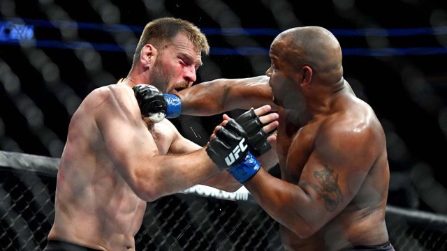 Daniel Cormier không tái đấu với Stipe Miocic vì tôn trọng đối thủ
