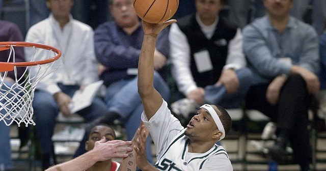 Sao NBA chính thức đặt chân tới Việt Nam giảng dạy - Ảnh 1. Sao NBA chính thức đặt chân tới Việt Nam giảng dạy - Ảnh 1.