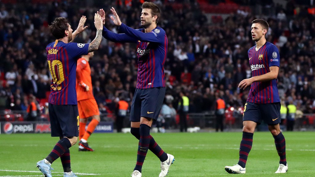 Làm thế nào để Barca vượt qua tháng 10 sóng gió với hàng thủ chỉ còn… 4 người?