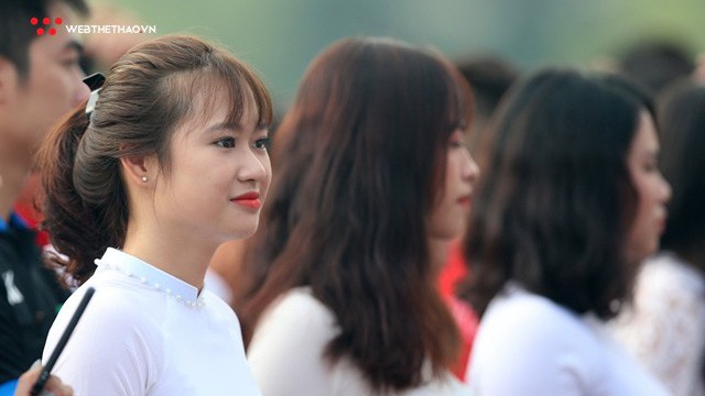 Ngắm vẻ đẹp rạng ngời các nữ sinh tại Giải bóng đá học sinh THPT Hà Nội - Báo An Ninh Thủ Đô 2018