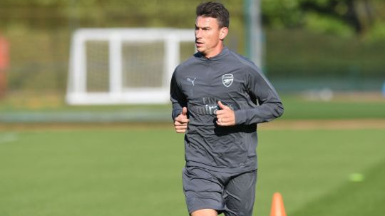Koscielny chia tay ĐT Pháp, oán trách Deschamp và đồng đội ngoảnh mặt khi khó khăn