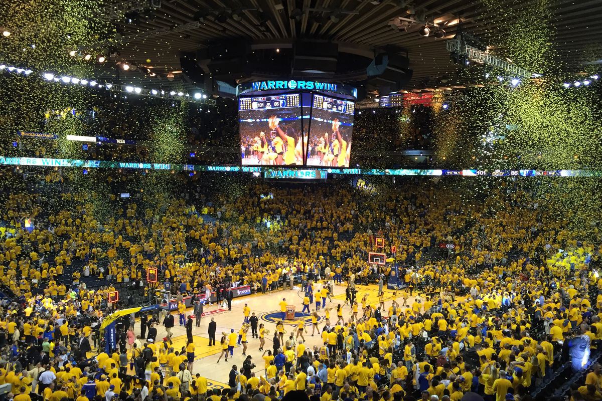 Golden State Warriors muốn lên ngôi vô địch mùa giải cuối cùng để tri ân khán giả - Ảnh 1. Golden State Warriors muốn lên ngôi vô địch mùa giải cuối cùng để tri ân khán giả - Ảnh 1.